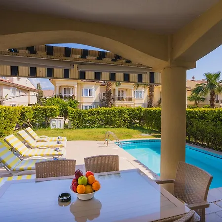 Sunset Club Aqualettings Pearl 9 别墅